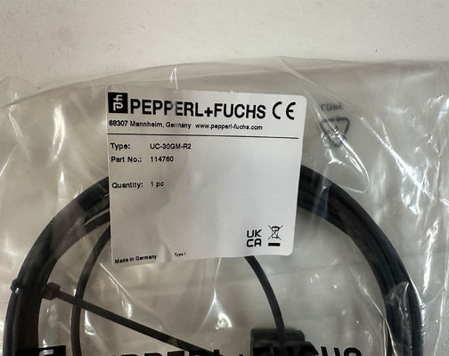 P&F UC-30GM-R2 インターフェースケーブル (前面ラベリング、入力周波数 0.001 ... 10000 Hz)