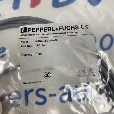 Pepperl+Fuchs NBN4-12GM40-Z0 近接センサー