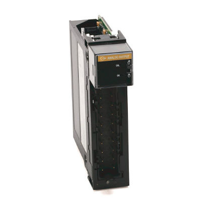 1756-OF8 ALLEN BRADLEY コントロールロジックス 8 Pt A/O Iまたは V モジュール ± 10V 0...20 mA