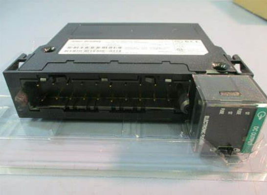 1756-OB16E アレン・ブラッドリー コントロールロジックス 16 ポイント D/O モジュール 電圧 12-24 ボルト DC