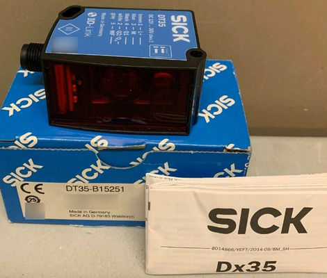 SICK DT35-B15251 レーザー距離センサー Dx35 男性コネクタ M12, 5ピン