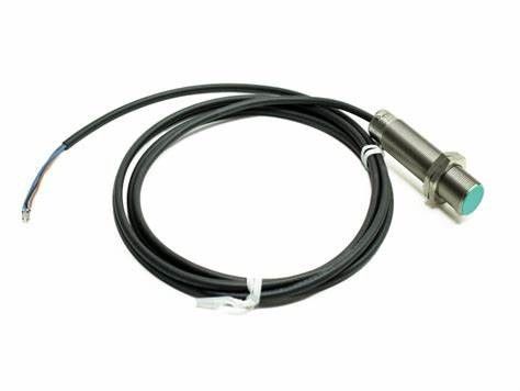 PEPPERL FUCHS 精密検出のための8mmフラッシュ容量センサーCBB8-18GS75-E2