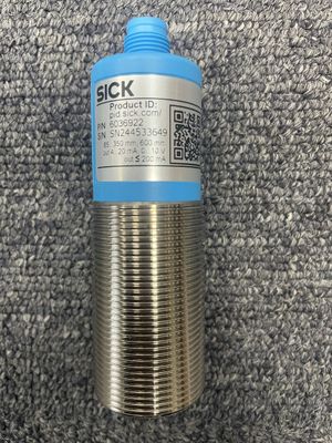 SICK UM30-212118 6036922 移動センサー 軽量超音波センサー