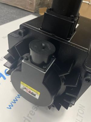 デルタ・エレクトロニクス/インダストリアル・オートメーション ECMA-L11845RS AC&DC モーター1500 RPM 4057 / 28650