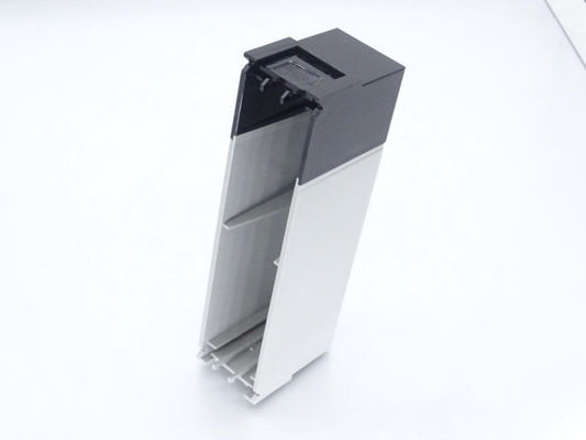 ALLEN BRADLEY 1756-N2 768-32V の電圧入力コードと 47-63 Hz の入力周波数範囲の 2 パーツスロット・フィラー・モジュール