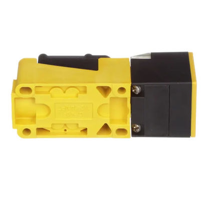 Turck NI40U-CP40-VP4X2 正確な非埋め込み型設置用誘導型ブロック近接センサ