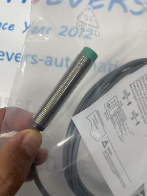 Siemens 3RG4022-0CD00 誘導型近接スイッチ、リニアリティ ±0.2% of span、保護等級 IP66/67