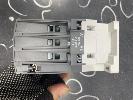 ABB AX40-30-10-81 0〜8バーの圧力範囲のためのコンタクター