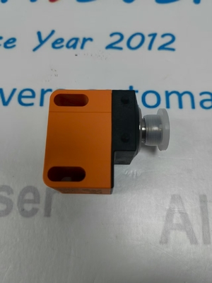 IFM IN5327 バルブアクチュエータ用の二重インダクティブセンサー