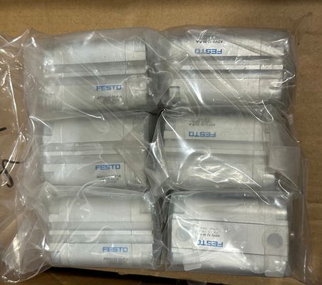 Festo コンパクトシリンダ ADVU-32-30-P-A