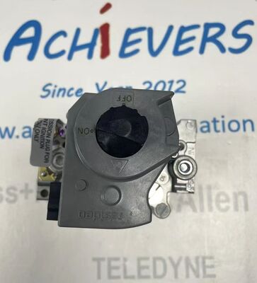 ハニーウェル VR8245M2530 ユニバーサル電子点火ガス制御バルブ