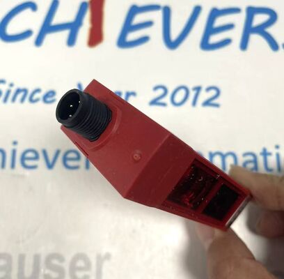 Leuze HT46CI4P-M12 高精度背景抑制光電センサー