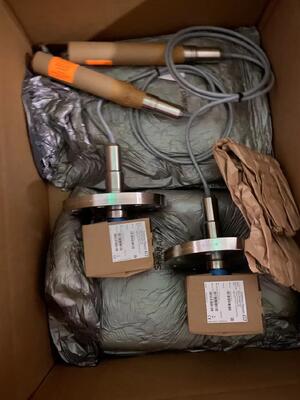 エンドレス ハウザー FTM52-AAH2B4A32AA 工業プロセス制御用高精度磁気圧縮レベルトランスミッター