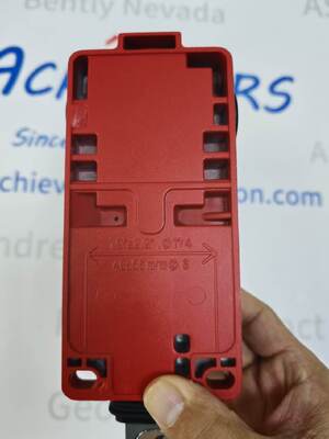電気通信機器 XY2CH13150H7 ケーブル引いた緊急停止スイッチ
