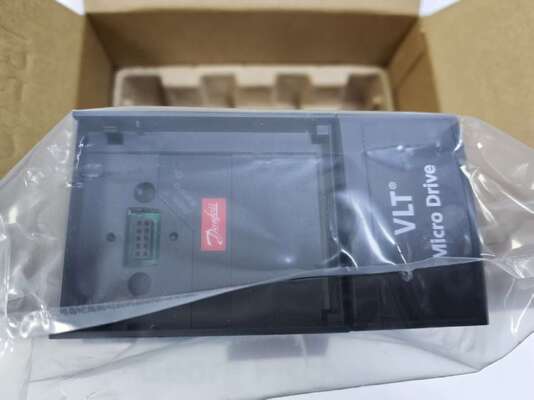 Danfoss 132F0018 VLT FC51 マイクロドライブ 変動周波数ドライブ