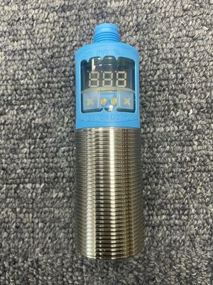 SICK UM30-212118 6036922 移動センサー 軽量超音波センサー